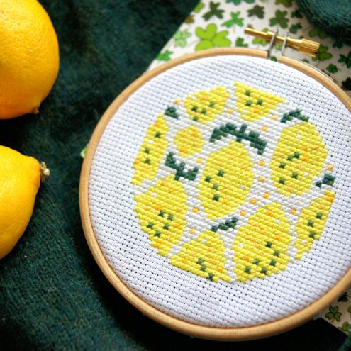 Bright yellow color to make your mood better! Lemons are very bracing and fresh and give you a lot of energy. A perfect yellow spot in your place.